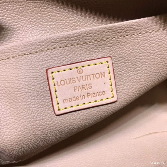 POUCH COSMETIC GM LOUIS VUITTON 0816